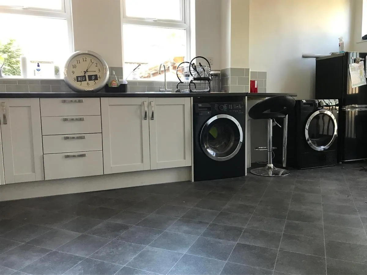 Cinderhouse Highbury Vale Apartment Nottingham 0*,