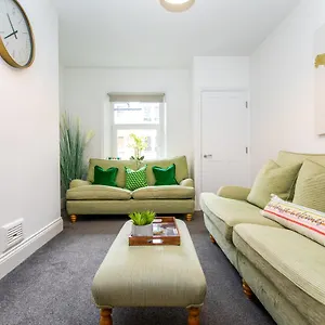  Apartment The Retreat United Kingdom